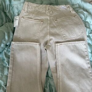 NWT ! Good American Straight Leg High-Waist Denim in BONE - Size 2/26